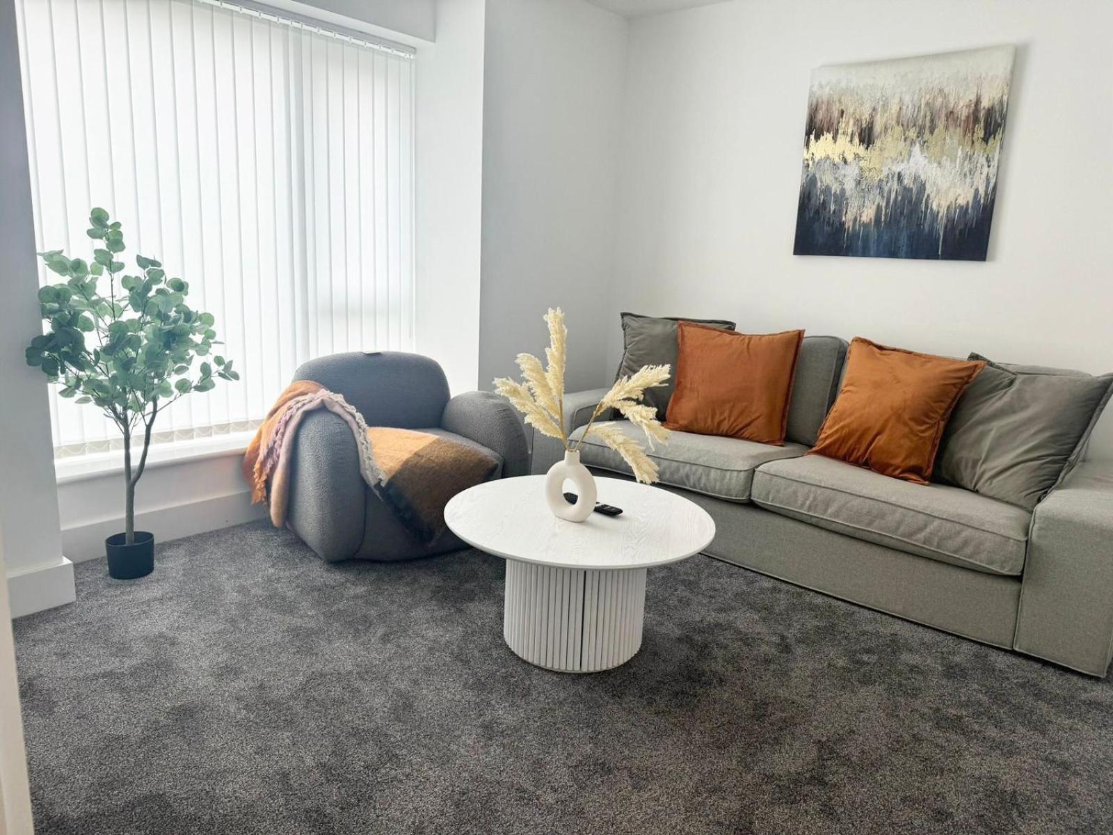 Apartament Stylish 4-bedroom Retreat, Perfect For Groups